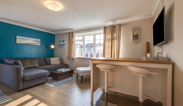 Gowerhaven - Two Bedroom House, Sleeps 4