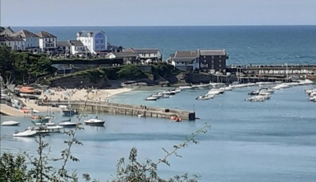 Haven Caravan Sleeps 6 Pet Friendly