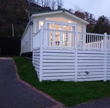 Haven Caravan Sleeps 6 Pet Friendly