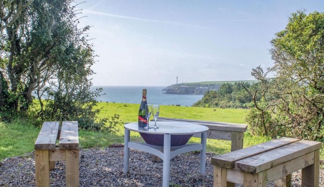 Haven View - 1 Bedroom Shepherds Hut - St Ishmaels