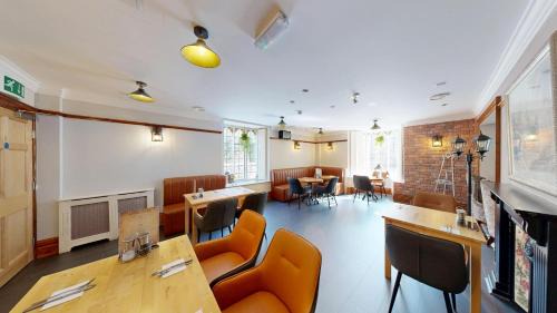 High Tor Hotel