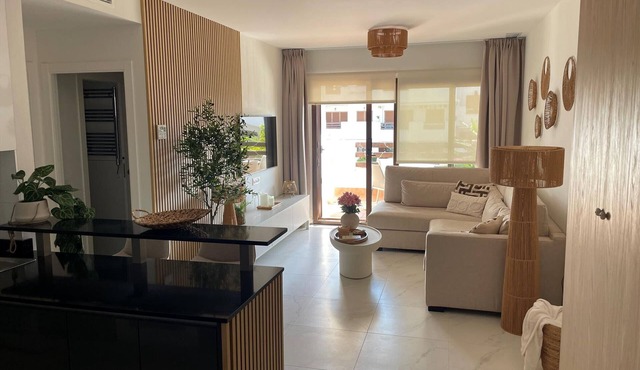 Holiday apartment with pool - 2 guests
