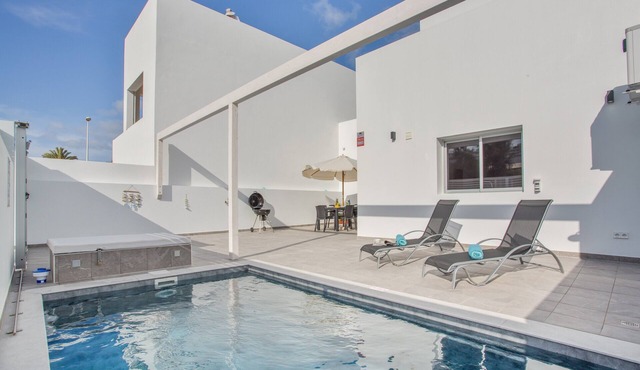 Holiday Home 'Gara Fuerteventura' with Pool, Wi-Fi and Air Conditioning