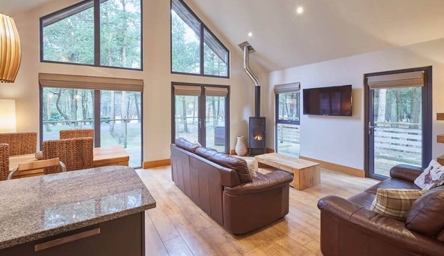 Host & Stay | Simon Howe Lodge