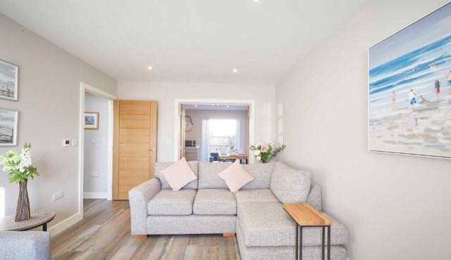 Host & Stay | Sunflower Cottage