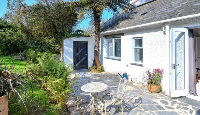Hywelfa - Five Bedroom House, Sleeps 10