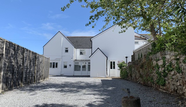 Ivy Cottage - short walk to Port Eynon beach and village amenities