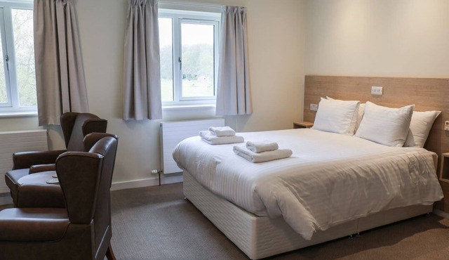 Jubilee First-floor King-size Bedroom