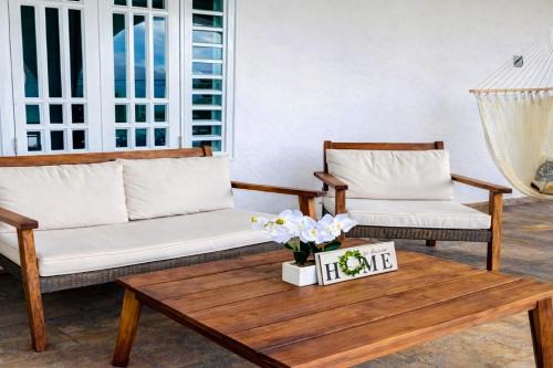 Jungle Stay with Balcony and Hammock, Near Culebra