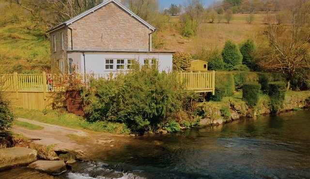 Kingfisher River Retreat