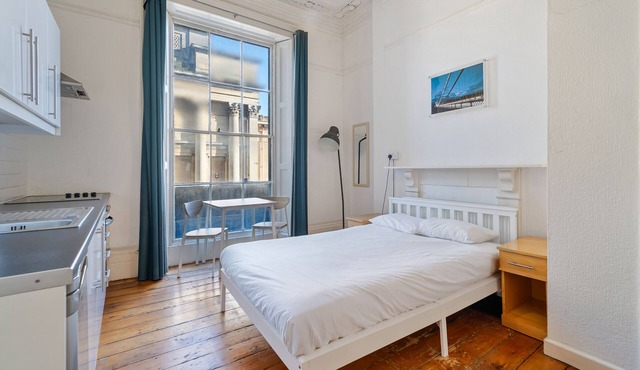 Kitchenette Double Room with Shared Bathroom