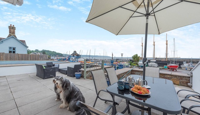 Landfall - Three Bedroom House, Sleeps 6