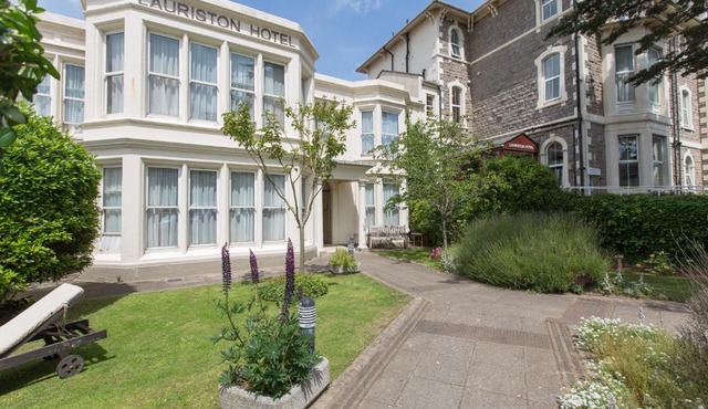Lauriston Hotel