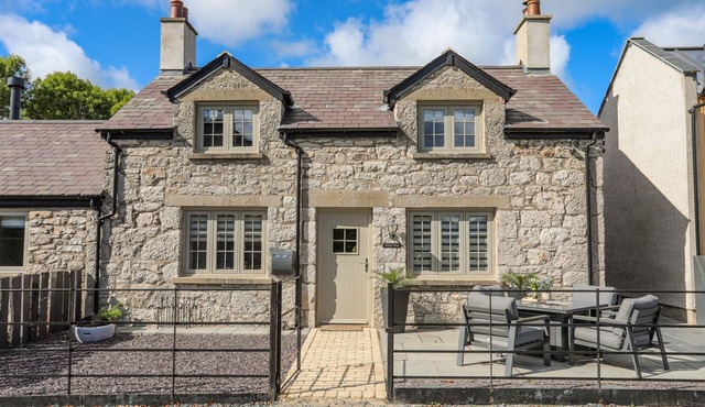 Lleiniog Cottage