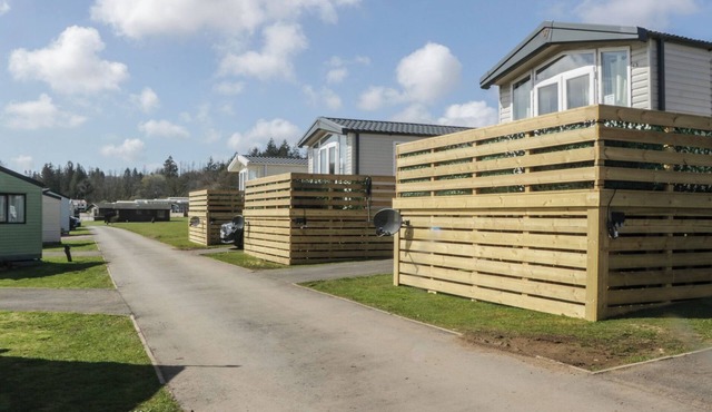 LOCHWOOD PLATINUM SUPERIOR AT THREE LOCHS HOLIDAY PARK in Glenluce