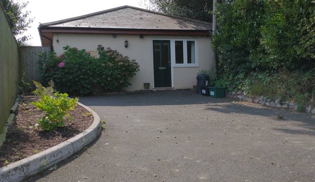 lockwood bungalow adults only
