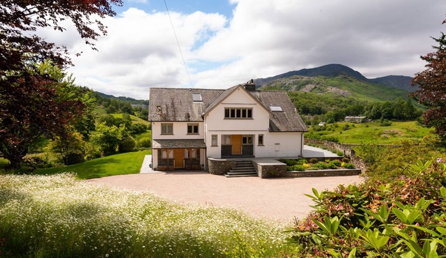 Lowfield House - Five Bedroom House, Sleeps 10
