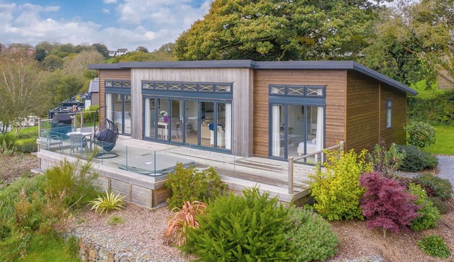 Luxurious and contemporary lodge with panoramic views.