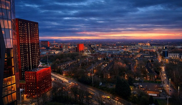 Luxury 2BR Deansgate Apartment, Panoramic Skyline Views, King Beds, Sleeps 4