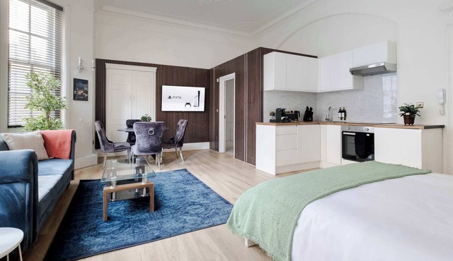 Mayfair Studio Royale