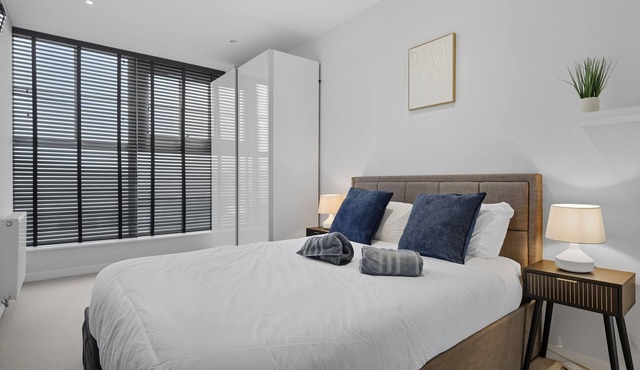 Modern 1 Bedroom Apartment |16 minutes to Central London