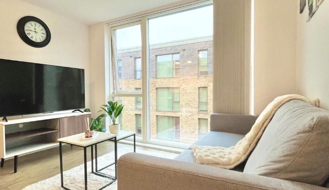 Modern 2bed Apartment in Birmingham City Centre 2 mins from Train Station with Free Parking and WiFi