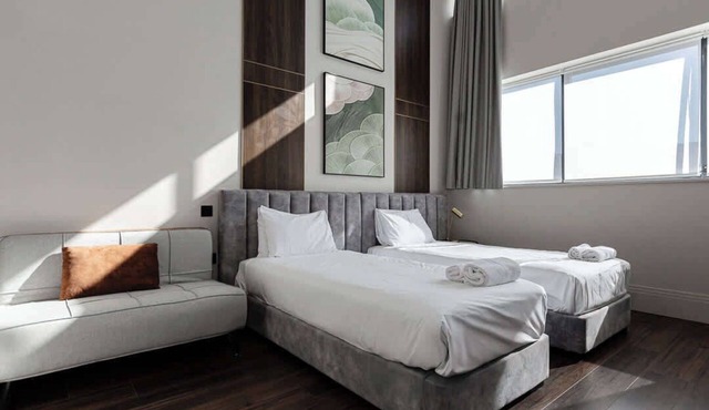 Modern Twin Studio in Central Hastings Near Beach
