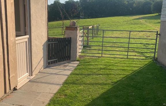 Molehill lodge