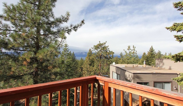 Mountain Views Condo | Community Pool & Hot Tub