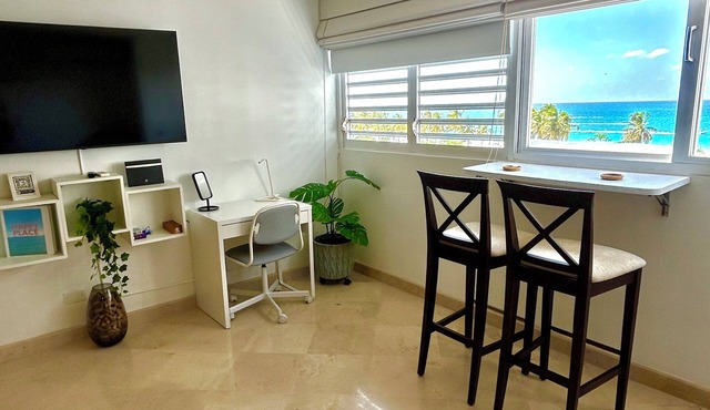 Ocean view studio centrally-located Isla Verde location.
