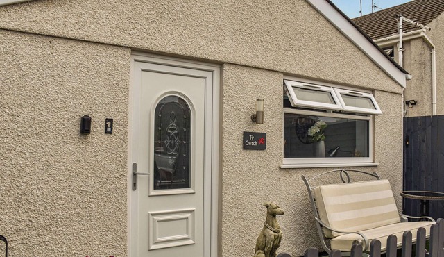 Only a five-minute walk from the beach, town centre and local amenities.