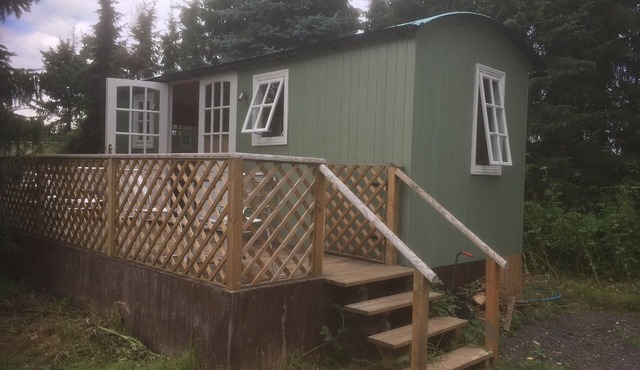 Paddock View Shepherds Hut
