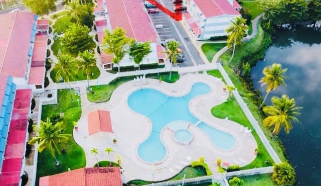 Paradisus Beach & Pool,washer,dryer,wifi, cable tv, 2parkings,best rate & more