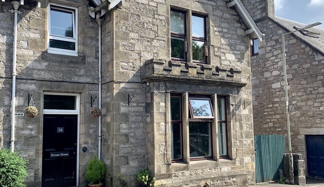 Perfect location Pitlochry apartment close to all amenities