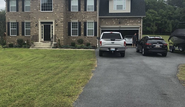 Perfect nice basement apartment for travel workers with all essentials provided!