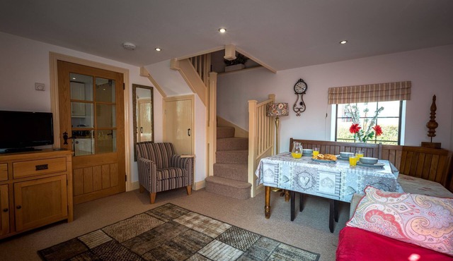 Pikes Barn - a barn that sleeps 4 guests in 1 bedroom