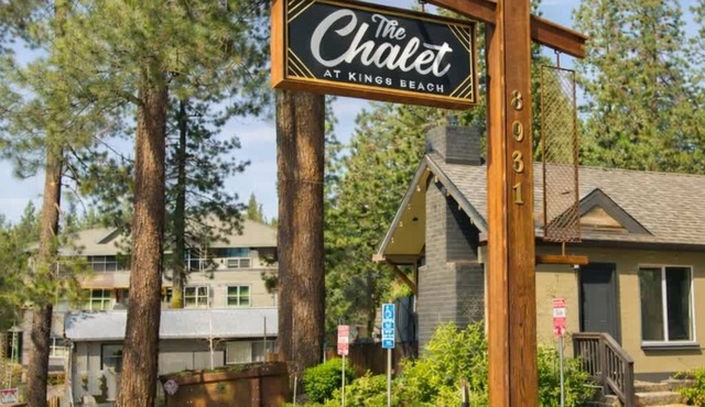 Pleasant hotel with lakeview, golf, skiing, WiFi, & Netflix
