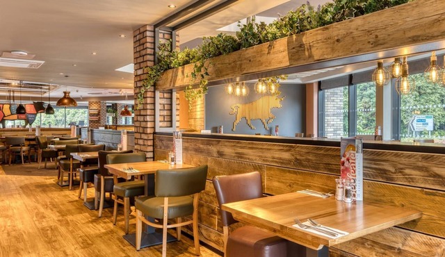 Premier Inn Bristol Parkway - M32