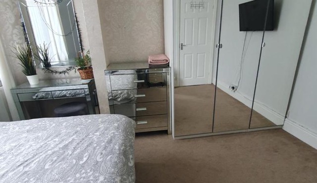 Private Room In Cardiff