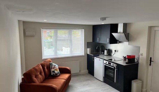 River Studio Sleeps 2 with Parking & Dog Friendly
