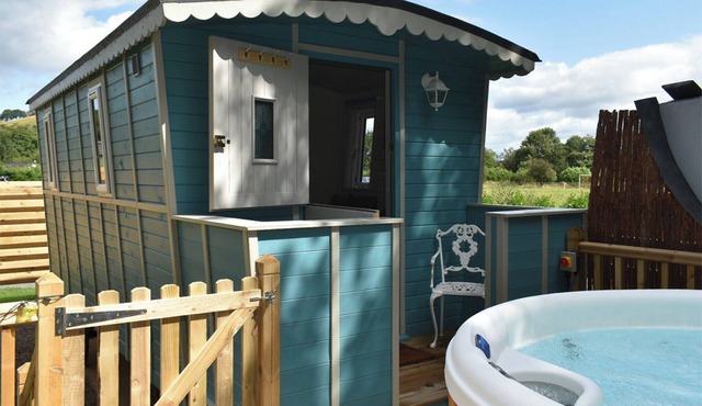 River View 2 is a two berth glamping unit.