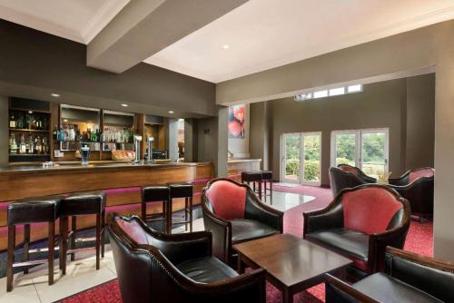 Riverside Hotel