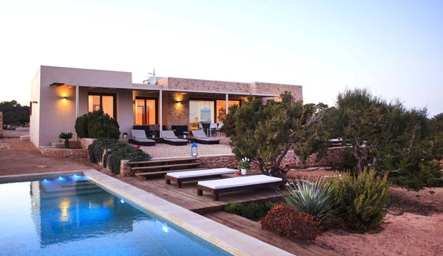 Romero en Can Corda, Chalet 4 Dormitorios 4 Baños con piscina en Cap de Barbaria Formentera
