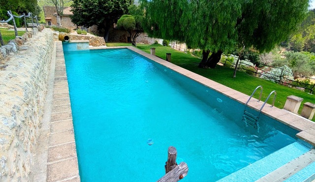 Room 'Habitación 2' with Mountain View, Shared Pool and Wi-Fi