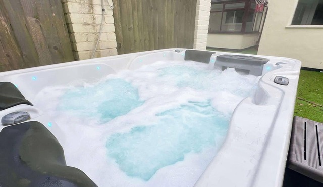 Sandringham & Spa Villa