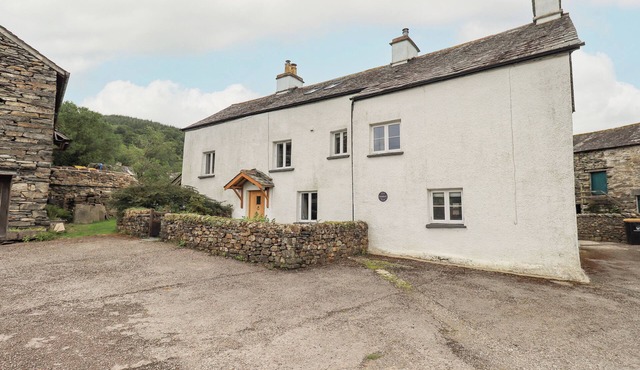 SATTERTHWAITE FARMHOUSE - SLEEP 8, pet friendly in Satterthwaite