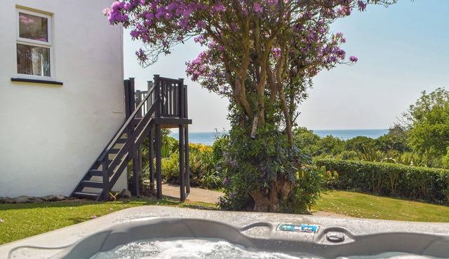 Seaview Cottage - UK44707