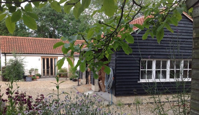Self Contained Cottage In village just 5 miles from central Cambridge