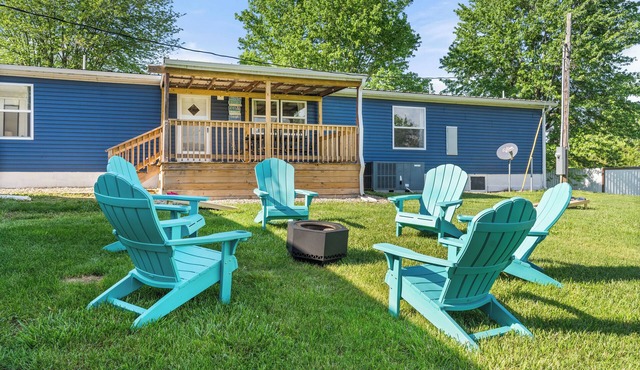 Serenity Haven: Tranquil Retreat Near Patoka Lake - Pet Friendly