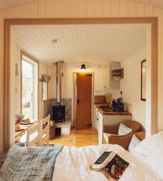 Shepherd's Hut - Jasmine